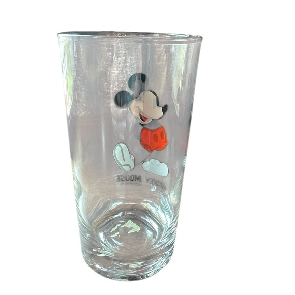 Vintage Mickey Mouse Children’s Glass Tumbler with Red and Black Design - Picture 3 of 4